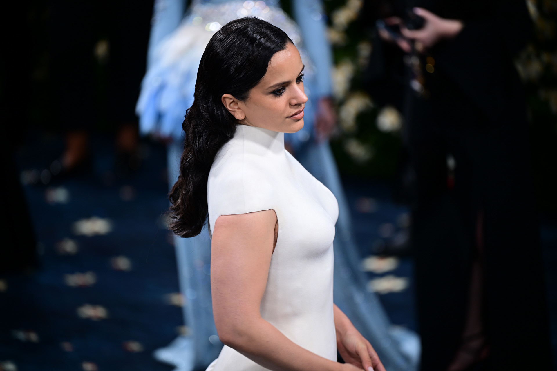 Rosalía revela la cruda razón de su ruptura: «Me llamó p*** y me fui»